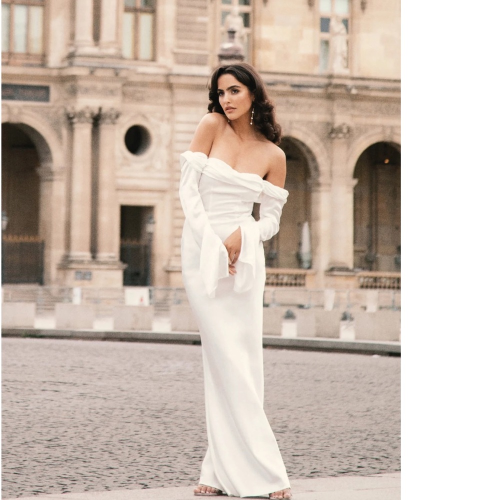 BNWT Meshki Giselle Off Shoulder Cowl Neck Maxi Dress - White